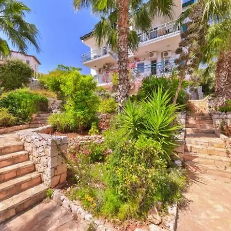 Kas'ta Bahce Kati Doublex Keyifi Apartment