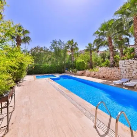 Kas'ta Bahce Kati Doublex Keyifi Apartment